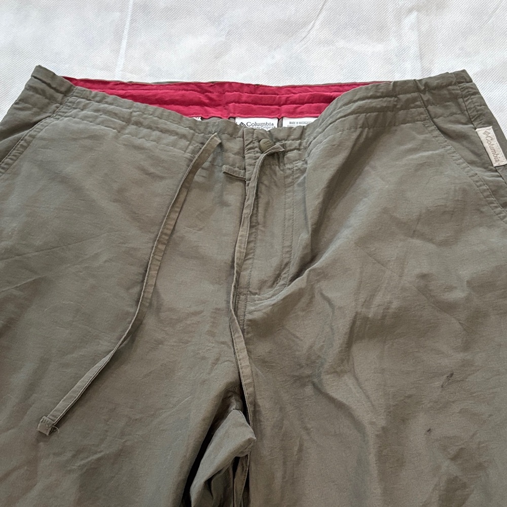 Columbia Women's Olive Capris with Red Lining